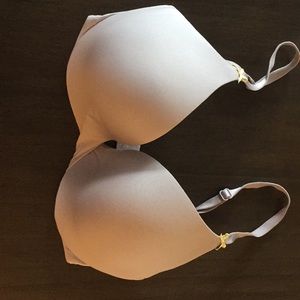 Victoria’s Secret bra 32D